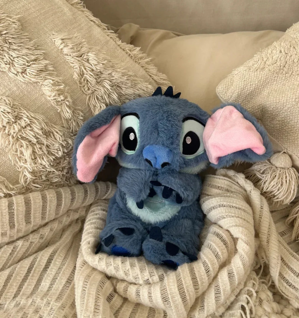 STICH RESPIRA Y  MUEVE OREJAS